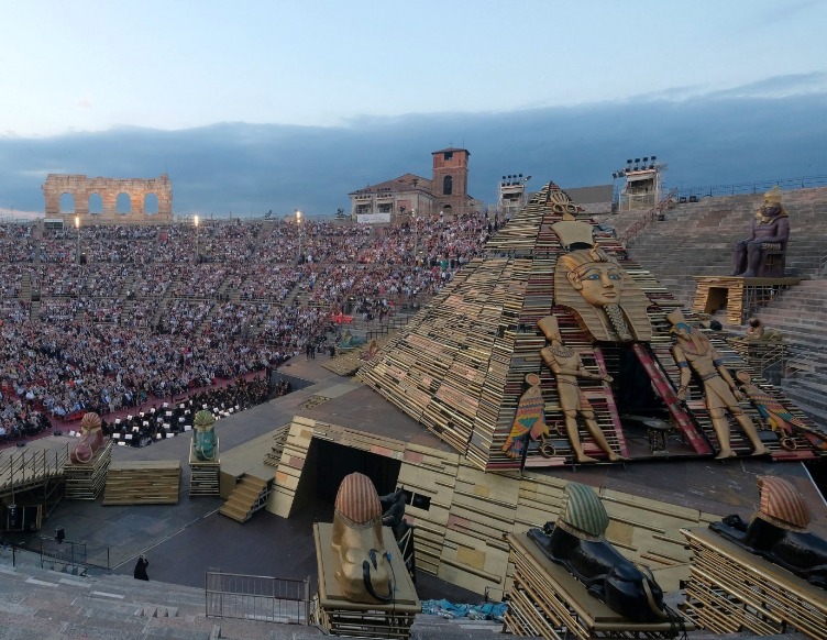 opera music in the roman arena